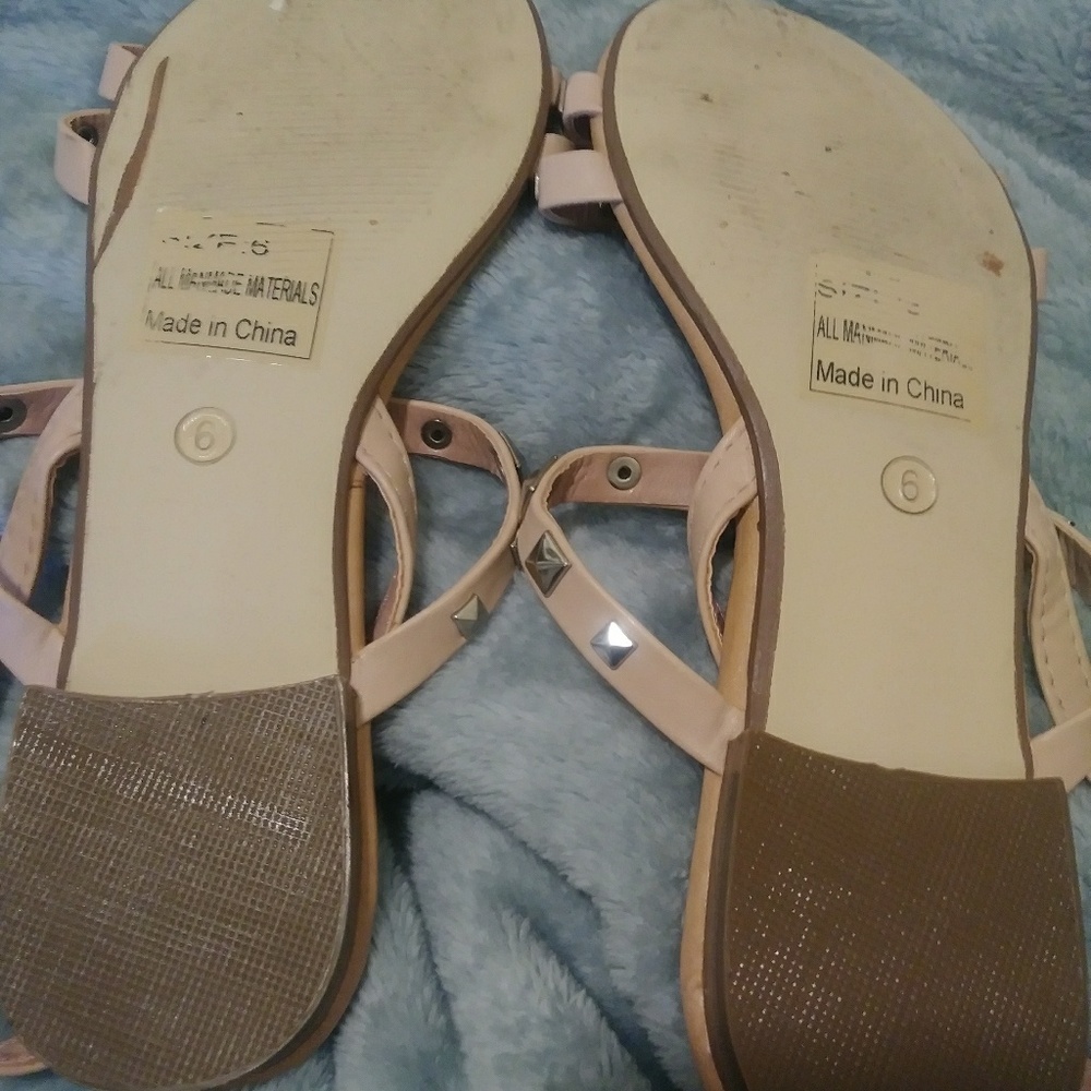 Sandals - Picture 3 of 5